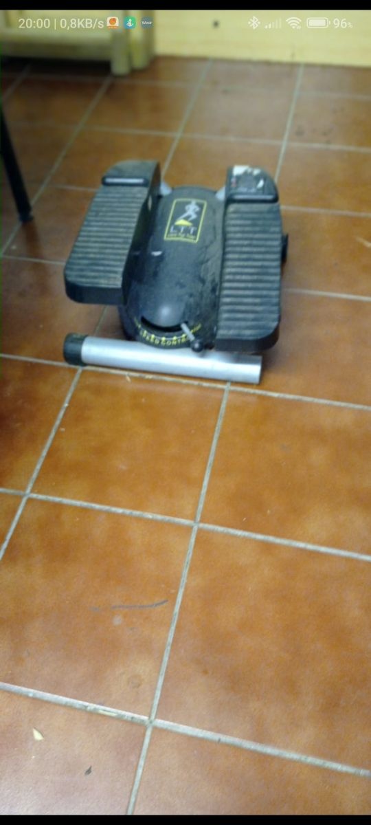 MÁQUINAS MUY PEQUEÑAS PARA EJERCITAR LAS PIERNAS