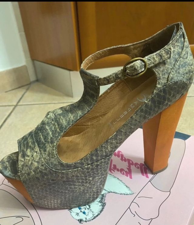 Sandali con plateaux