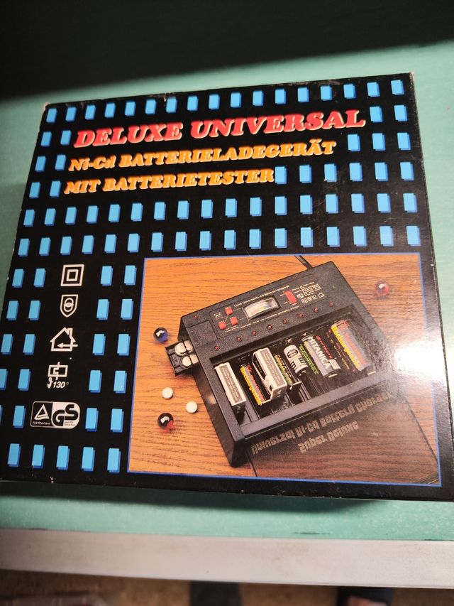 Cargador universal de baterias.