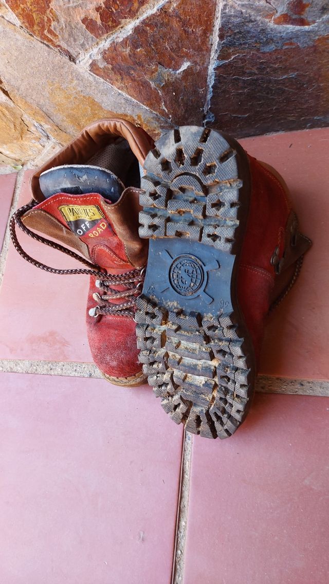 BOTAS MONTAÑA PAREDES 36-37