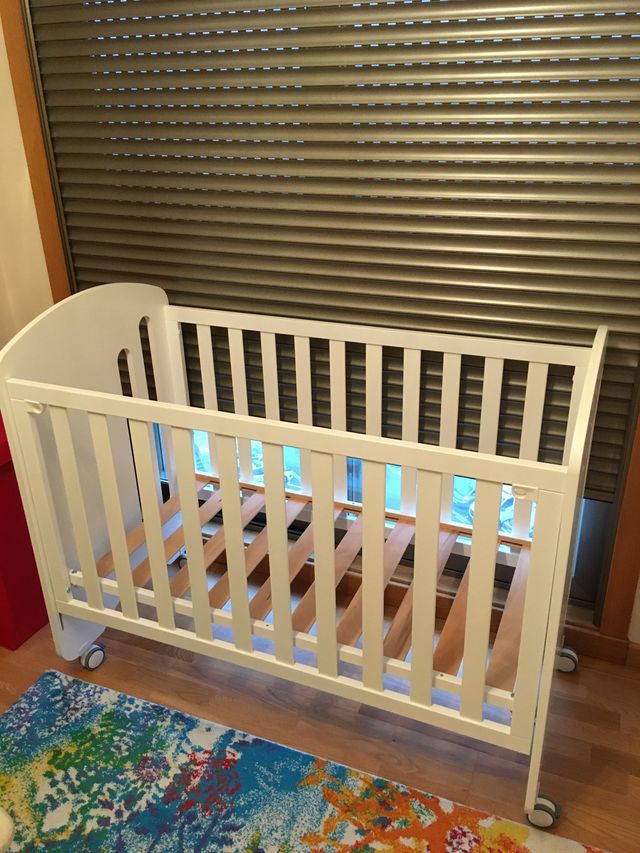 Cuna para bebé y funda nordica y relleno