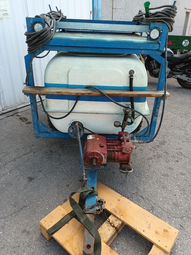 Cuba sulfatar 1000 litros de segunda mano por 990 EUR en Massalfassar en WALLAPOP