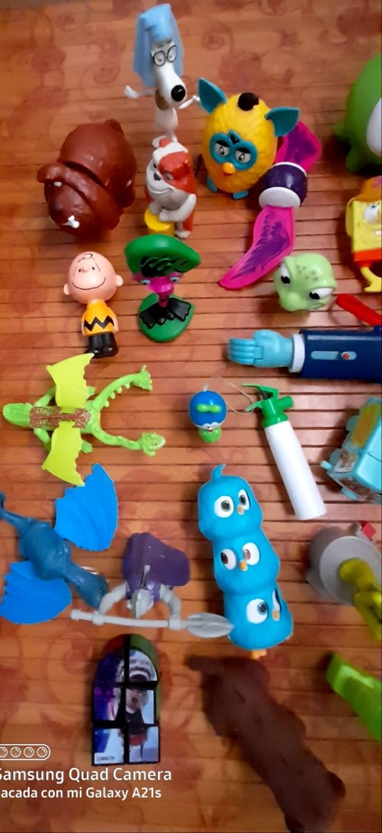 lote juguetes de personajes de la tele