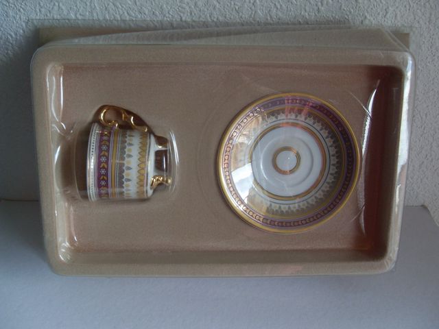 LOTE DE 5 CONJUNTOS DE TACITAS CON PLATO VINTAGE