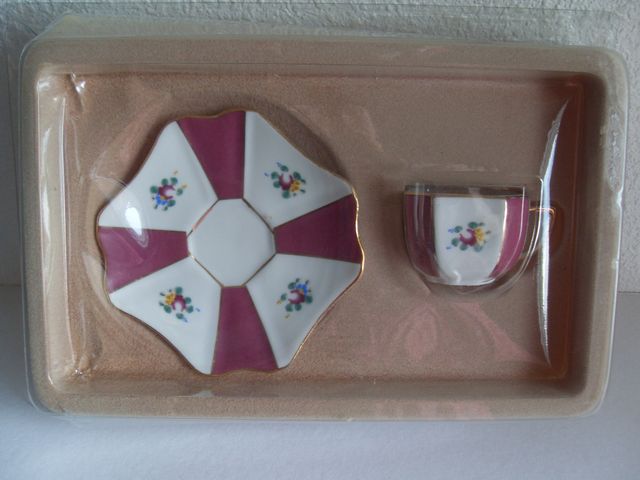 LOTE DE 5 CONJUNTOS DE TACITAS CON PLATO VINTAGE