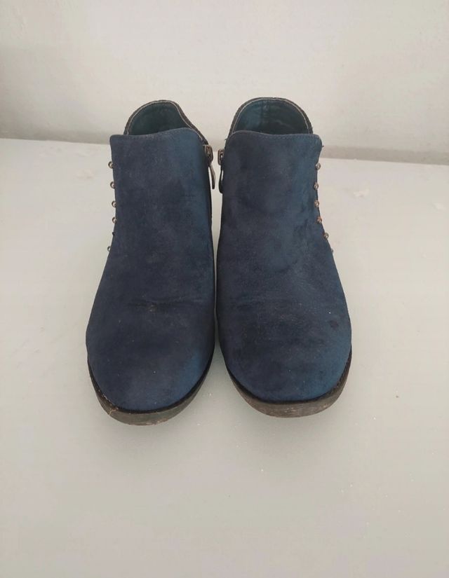 botines de niña azul marino
