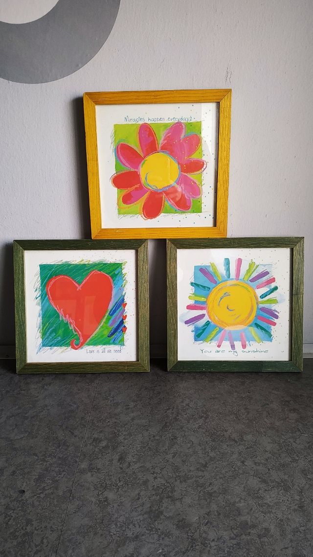 Conjunto de cuadros infantil.