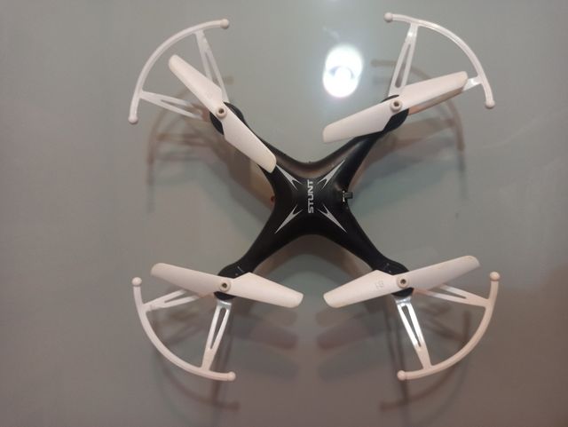 Dron StunQuad