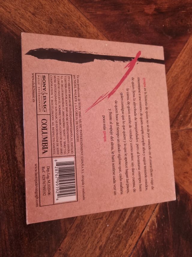 CD La oreja de Vam Gogh. Cajita con CD y DvD.