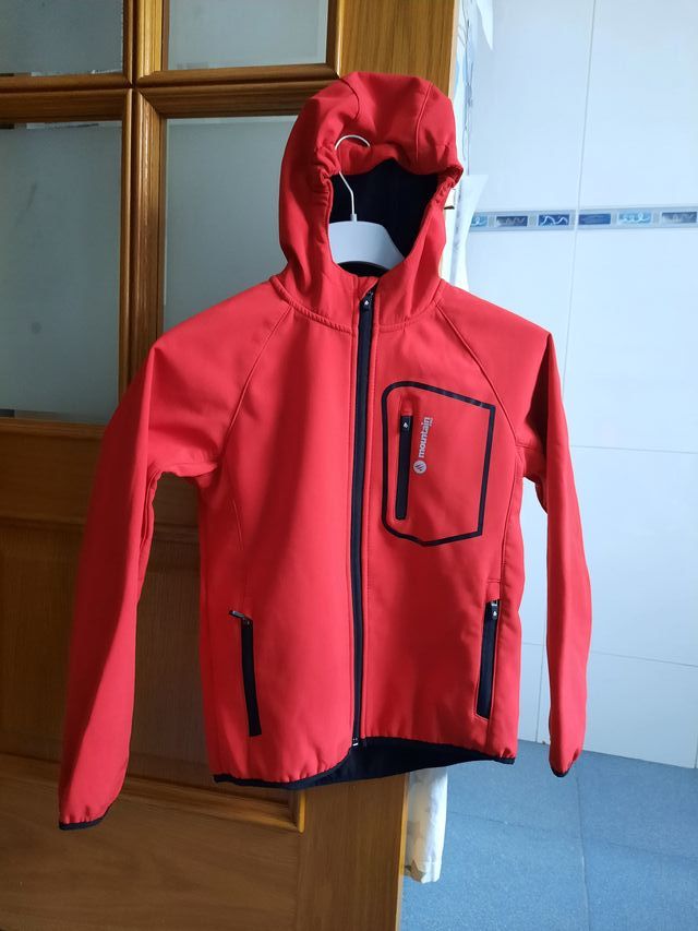 Chaqueta cortavientos talla 10, resistente al agua