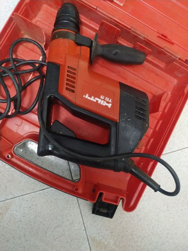 TALADRO PERCUTOR HILTI TE 5 de segunda mano por 120 EUR en Onil en WALLAPOP