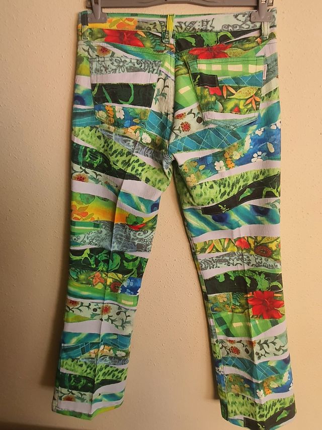 pantalón vaquero estampado, Liberto.
