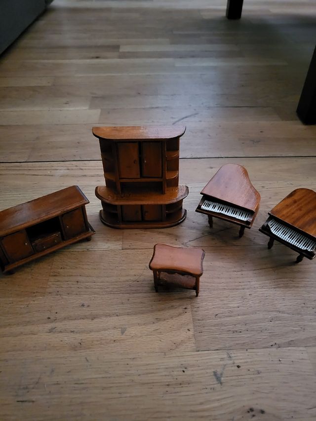 Conjunto de móveis em miniatura