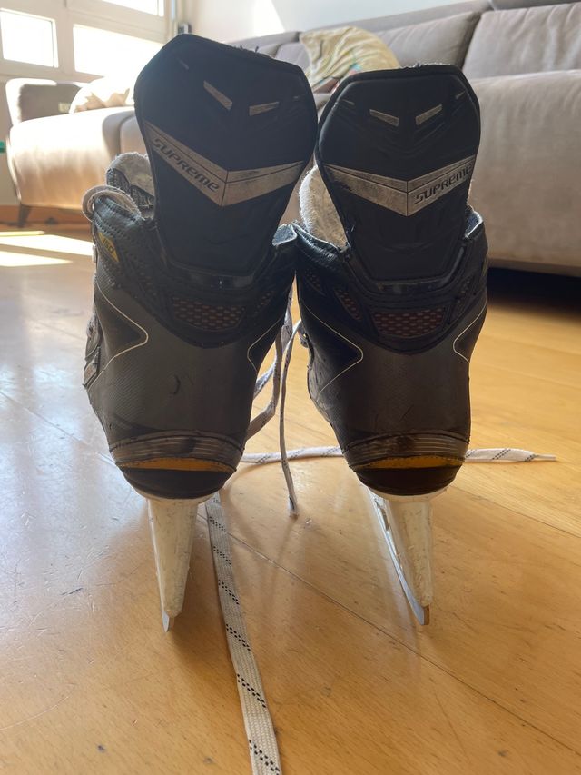 Patines hockey Bauer talla 4,5  37,5 euro