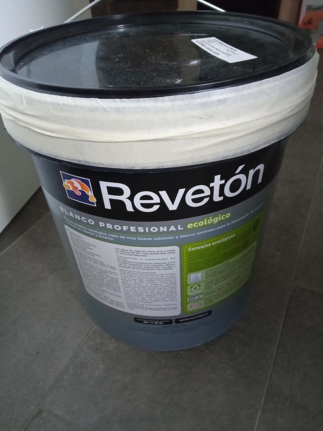 Bote de pintura  color S-1502-Y.