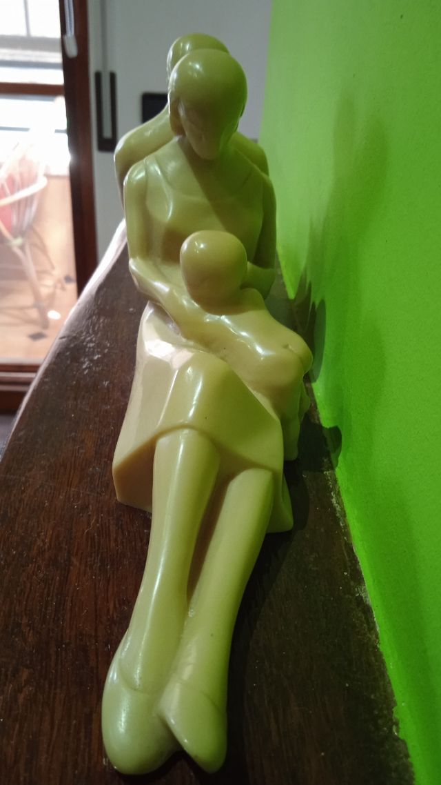 Sujeta libros....figuras,resina