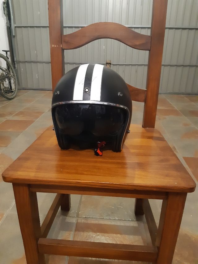 casco tipo custom dexter.