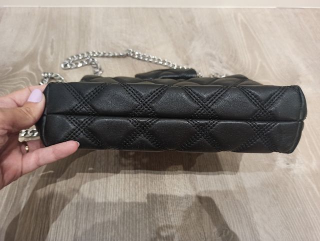 Bolso de piel Guess Luxe negro
