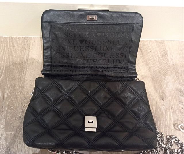 Bolso de piel Guess Luxe negro