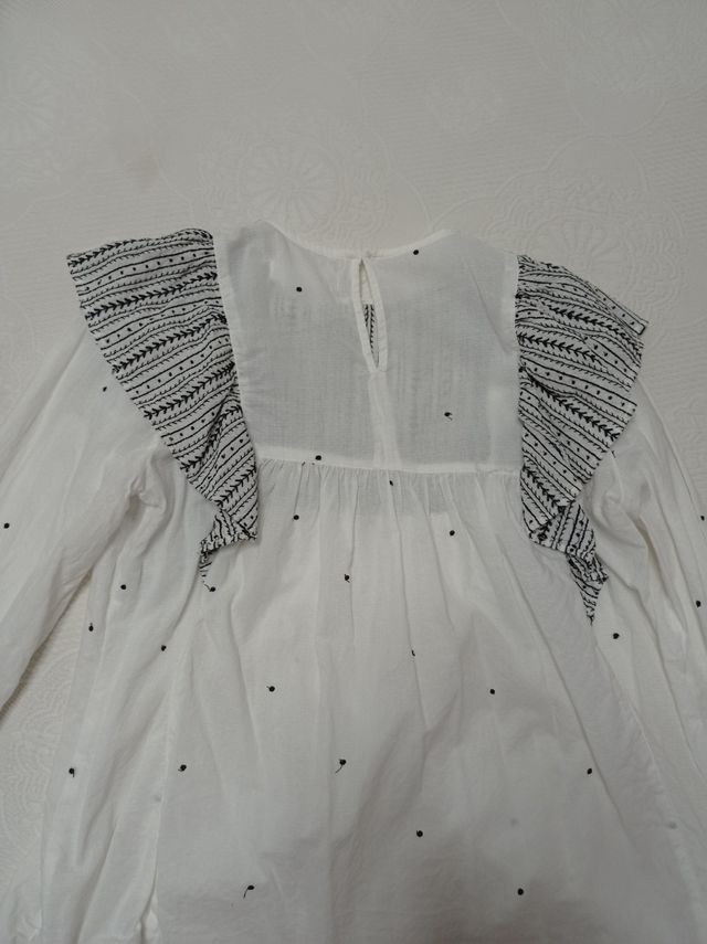 Camisa blanca bordada Zara girl manga larga