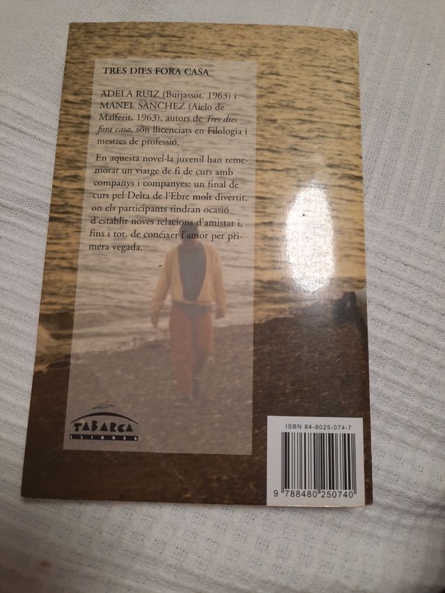 Libro Tres dies fora casa