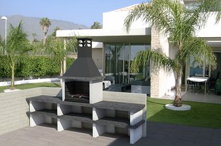 barbacoa de obra y campana de hierro