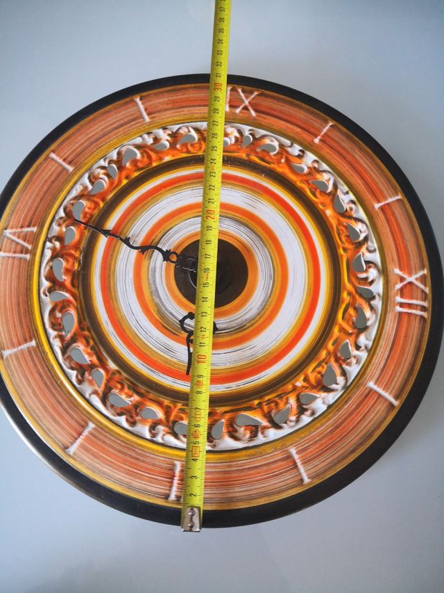 orologio da parete dipinto a mano