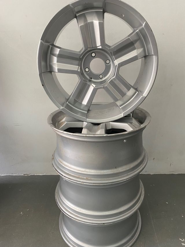 Llantas originales en 20 pulgadas