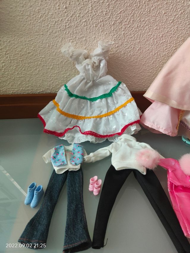 Barbie con cinco conjuntos