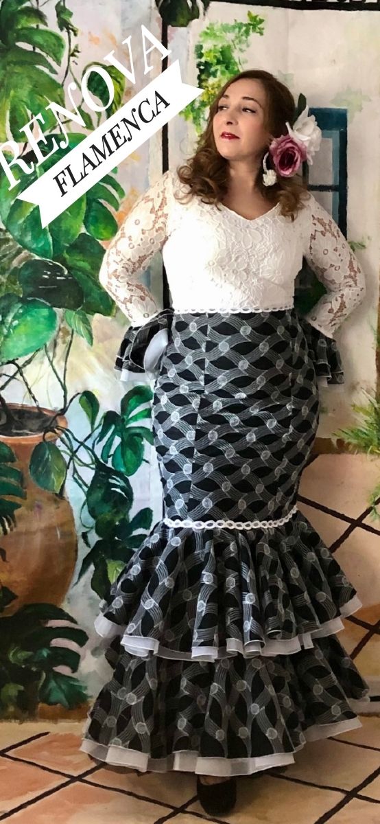 TRAJE DE FLAMENCA (REBAJADO)..