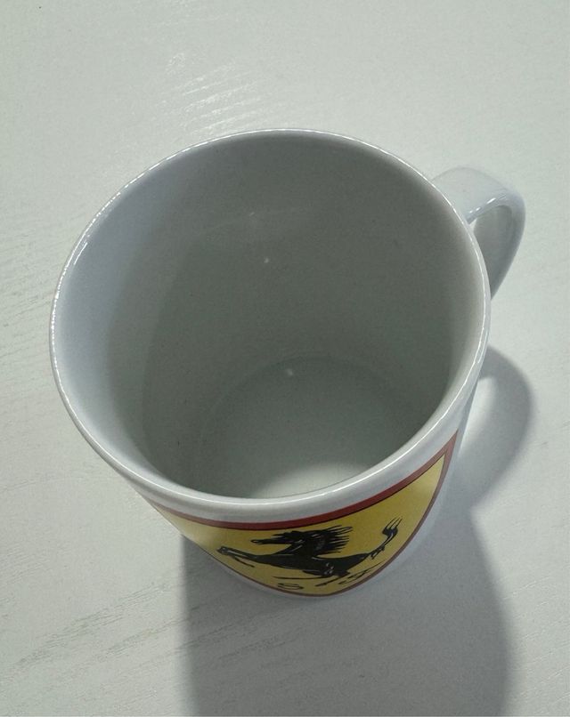 Taza logo Ferrari y iman NUEVOS