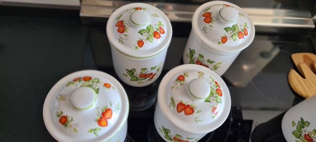 Tarros de cocina de porcelana inglesa. SOLIDARIO.