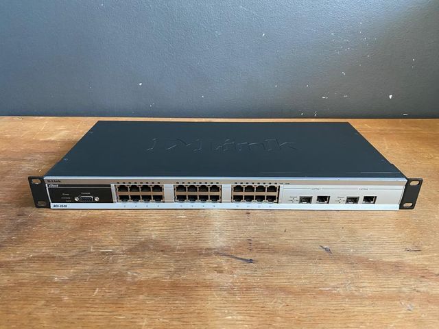 Switch a 24 porte gestibile D-Link a 24 porte