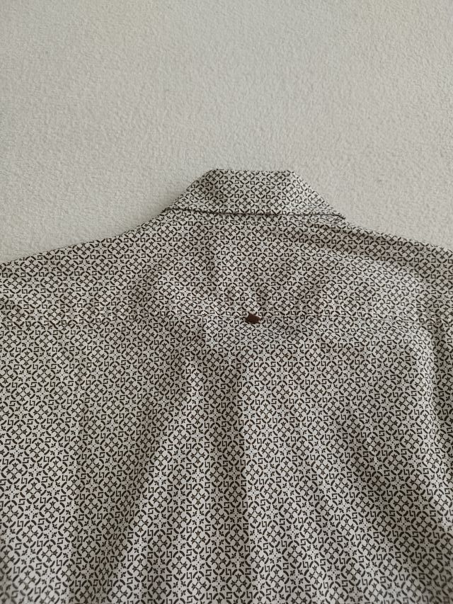 Camisa marca Etiem, talla 37/38 (M), hombre