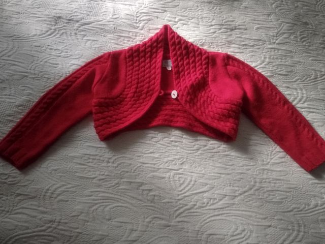 rebeca roja niña bebe