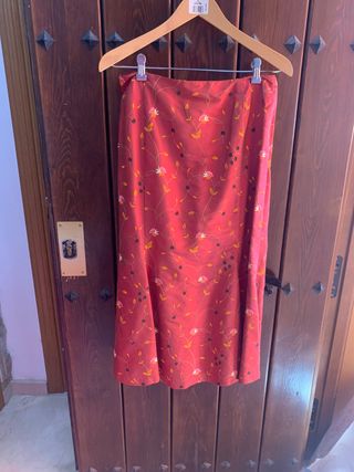 Vestido de fiesta granate de seda  y bordada