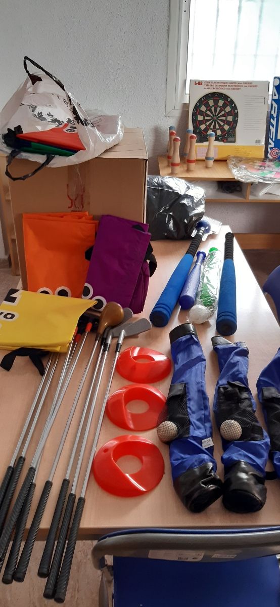 Material diverso animación y deportivo.