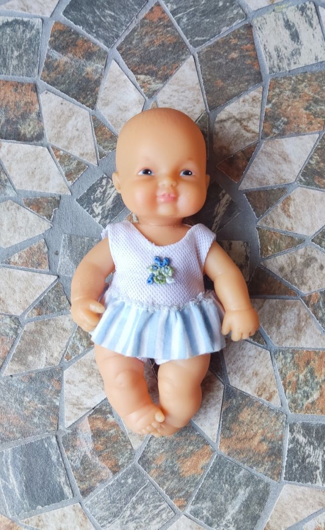 Muñeca barriguita retoño años 80