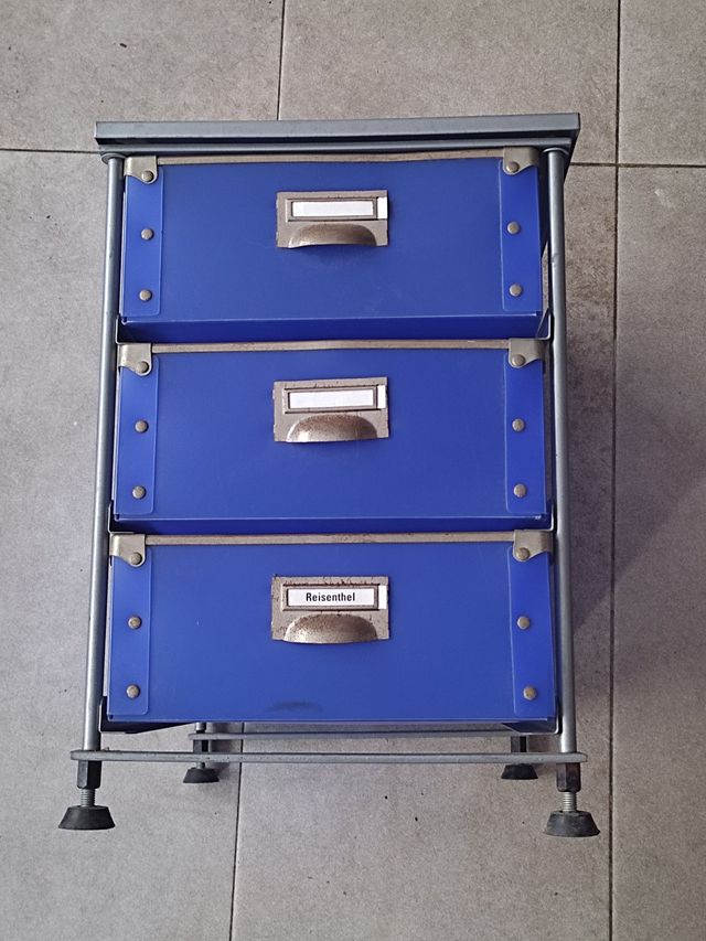 MINI CAJONERA DE PLASTICO Y METAL.