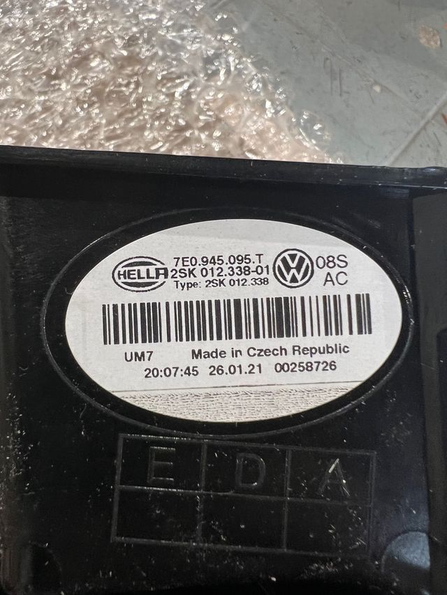 Piloto izquierdo VW 7E0 945 095 T