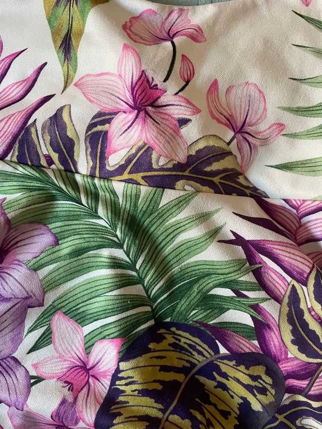 Top peplum blanco escote espalda talla xs