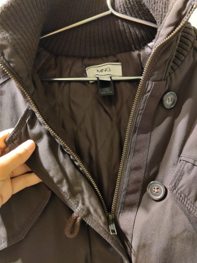 Abrigo con capucha MNG talla S