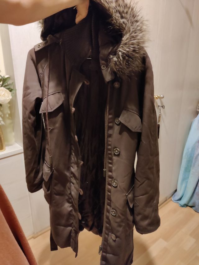 Abrigo con capucha MNG talla S