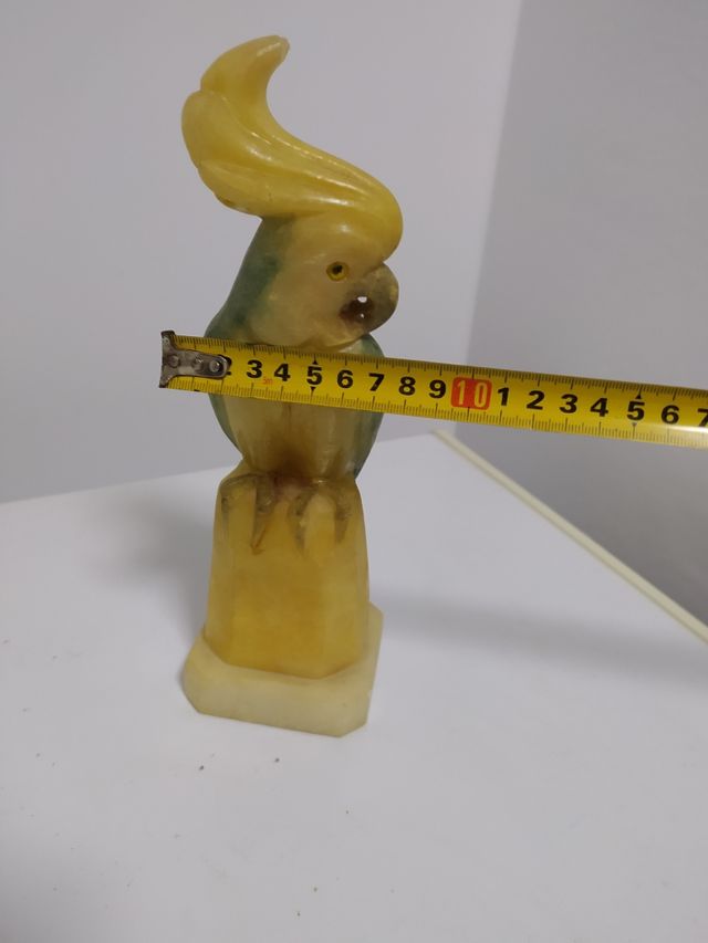 escultura,figura cacatua tallada Australiana