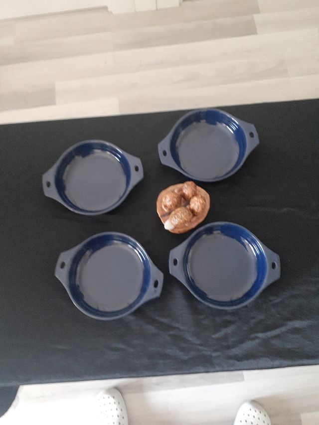 Cazuelita de hierro y sacanueces