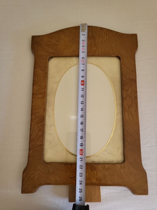 Madeira de raiz com moldura vintage