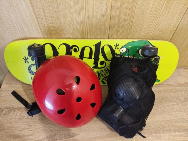 Skateboard Oxelo + Rodilleras + Coderas + Casco