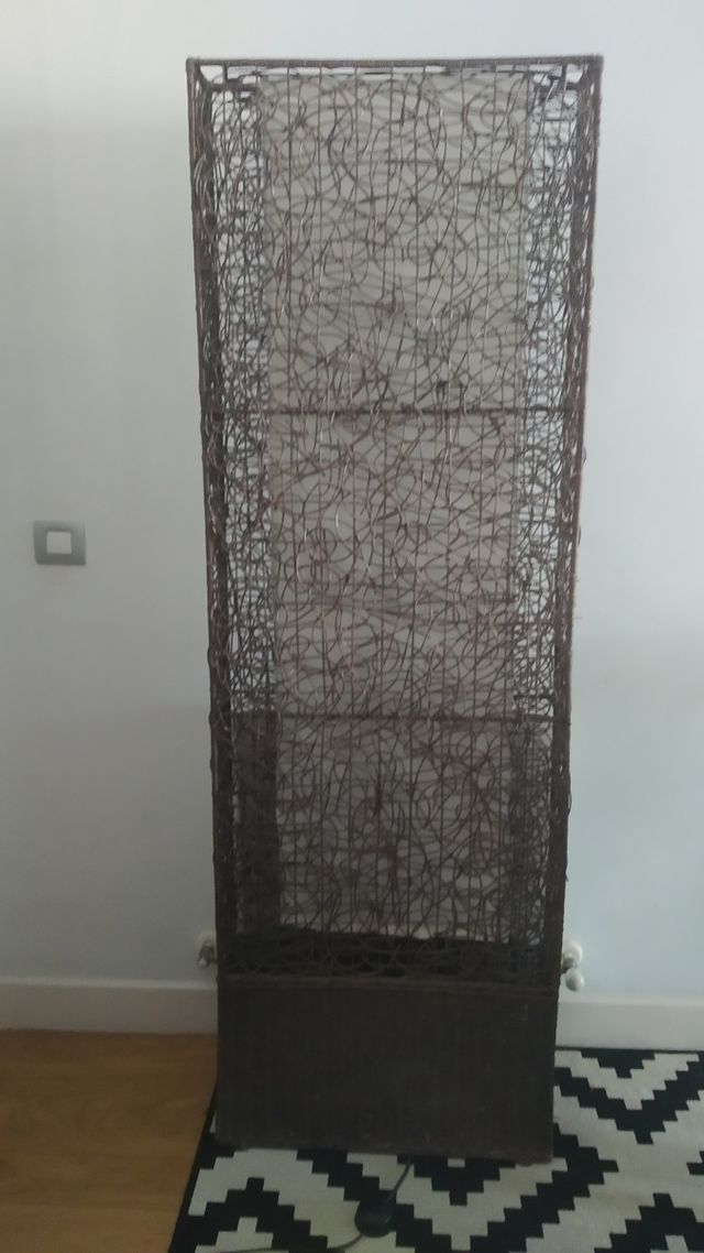 Separador de ambientes con luz / Lámpara