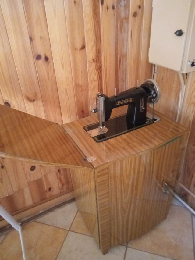 Maquina de coser vintage años 60