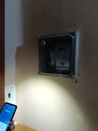 Electricista titulado con carnet autorizado